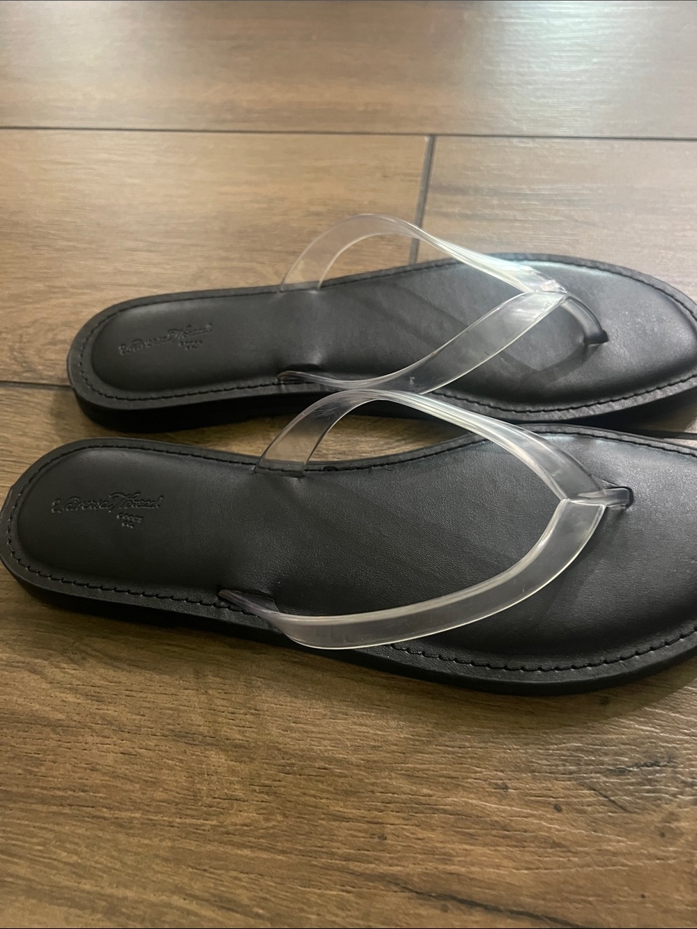 Universal Thread Flip Flops - Picture 2 of 6